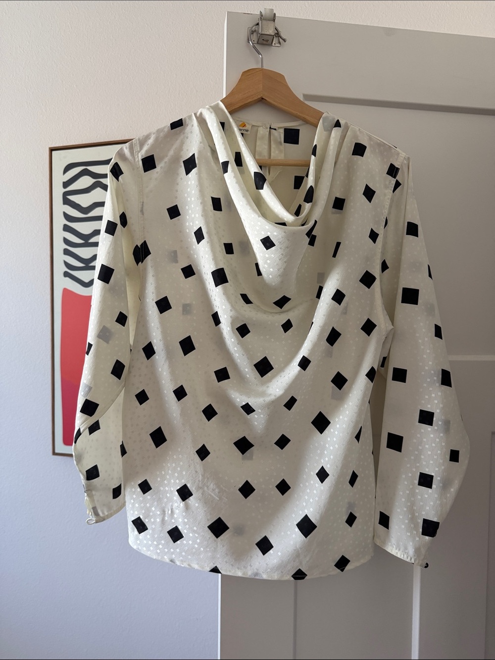 VTG Liz Claiborne White Cowl Neck Sweater with Black Square Print size 6
